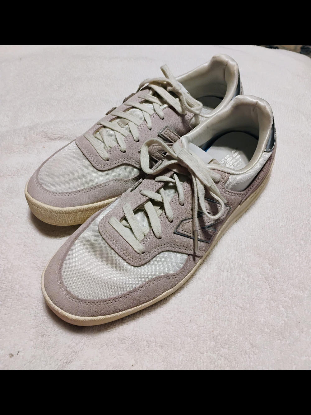 New Balance WRT 300G2 Women's Mushroom/Taupe Cream Suede Low Top Sneakers Size 9